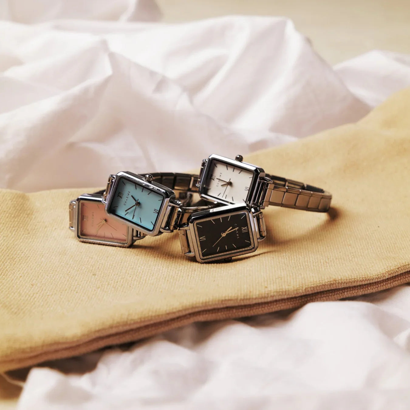 Como – Edição prateada com mostrador branco